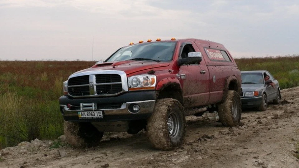 Dodge Ram 2500 5,7 Маленький Мул 4