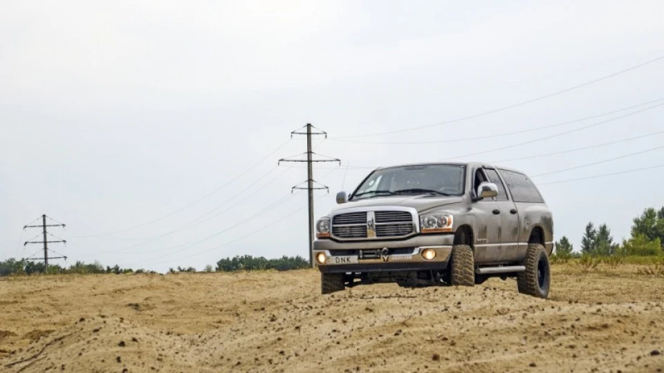 Dodge Ram 4.7V8 SLT 2