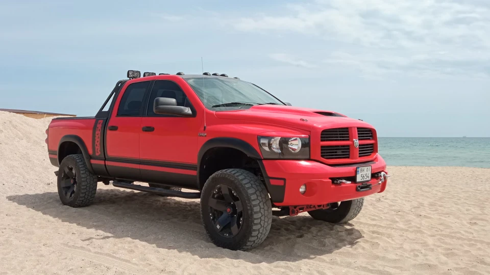 Dodge Ram Hemi Metal 2