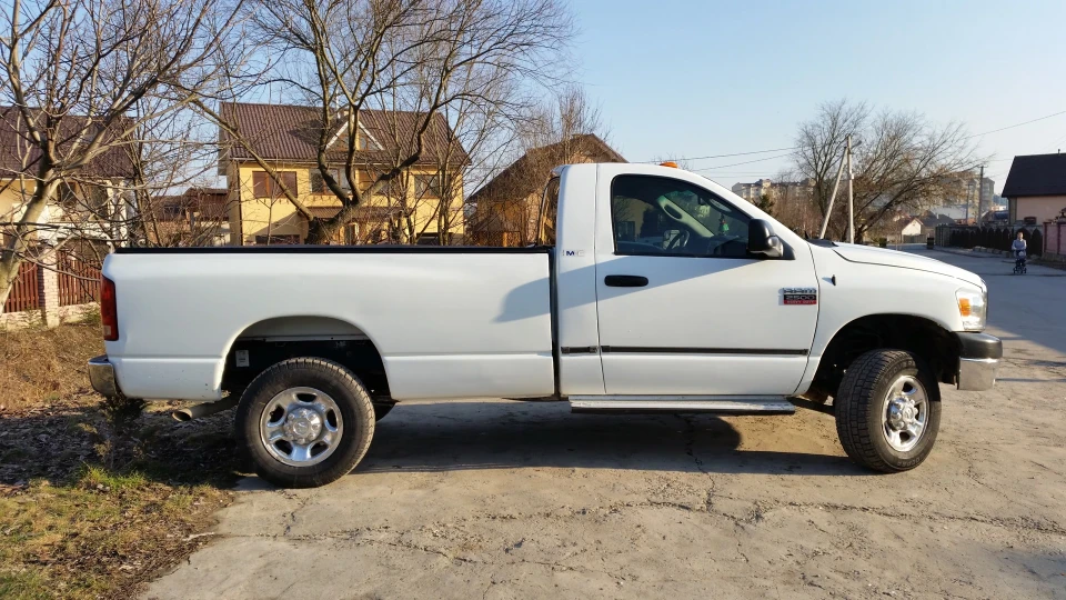 Dodge Ram NoLimit 5.7 HEMI-монстр 2