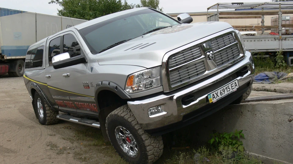 Dodge Ram Ram 2500 STT Laramie 4