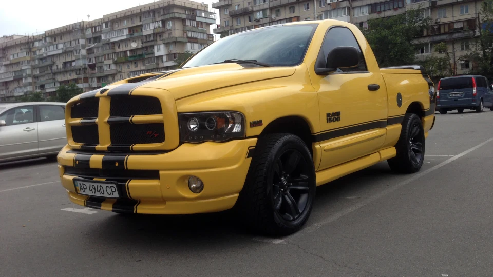 Dodge Ram rumble bee 1721