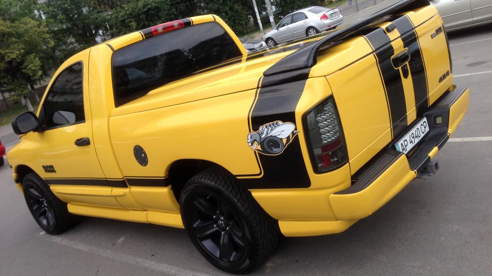 Dodge Ram rumble bee 1721 2