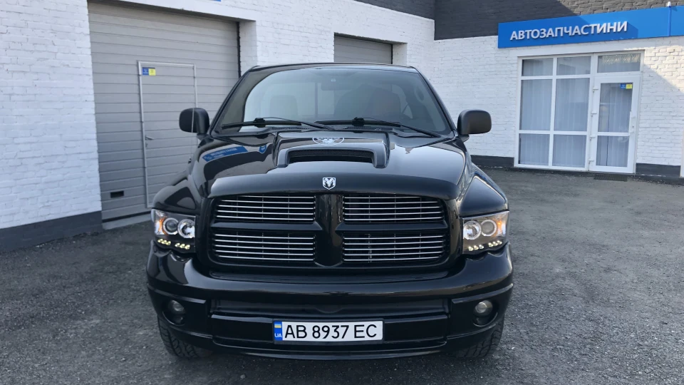 Dodge Ram Rumble bee 2