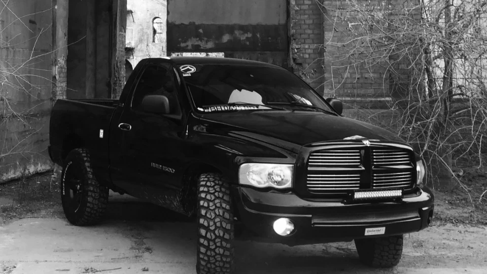 Dodge Ram Sport 4+4