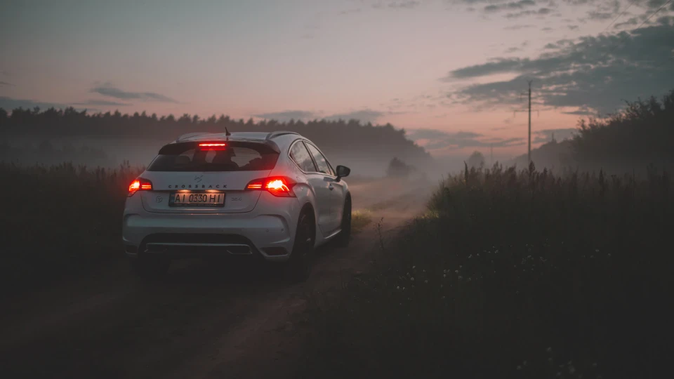 DS 4 Crossback [white pearl kisa]
