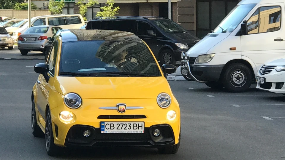FIAT 500 Abarth 3