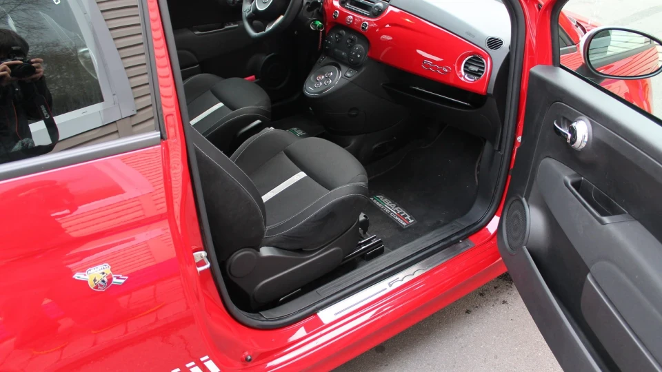 FIAT 500 Abarth 3