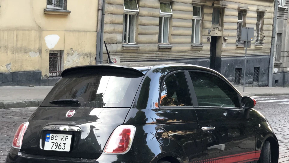 FIAT 500 майже Abarth