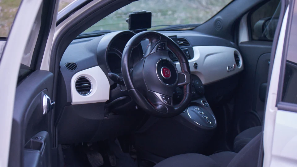 FIAT 500E EV urban electric 4