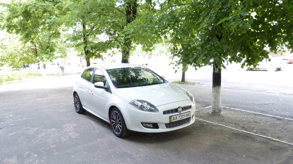 FIAT Bravo white 1.4 turbo 3