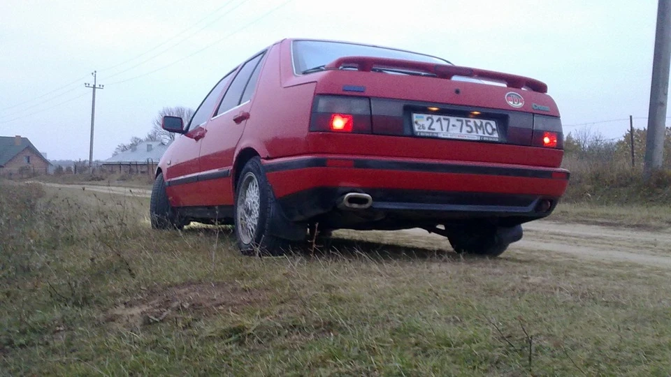 FIAT Croma Red&Black 4