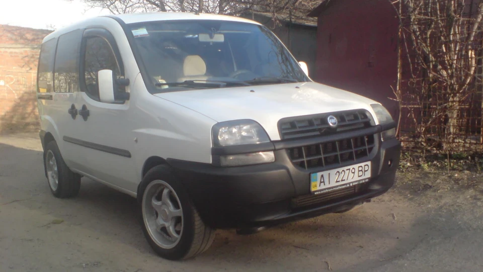 FIAT Doblo 1,3 мультиджет-трудяга 2