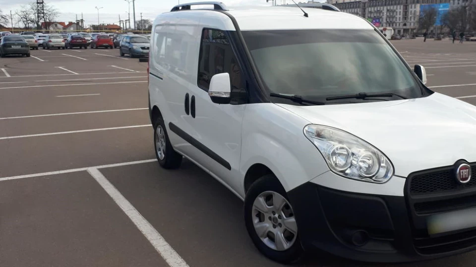 FIAT Doblo Біленька))