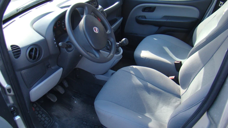 FIAT Doblo Доблоєд Сірий 2