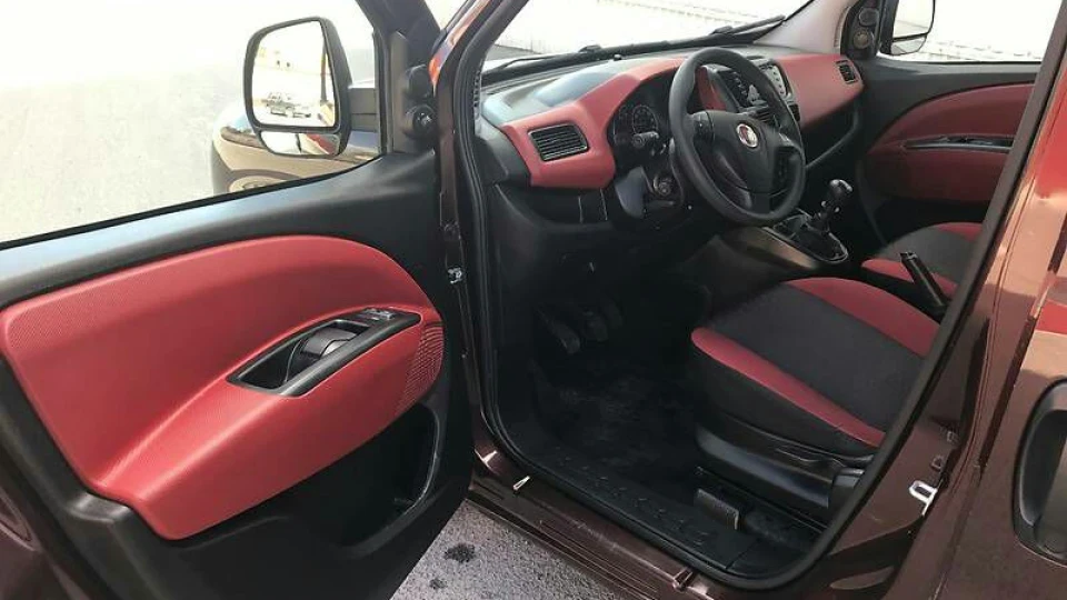 FIAT Doblo Гранатовий металік