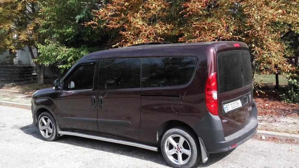 FIAT Doblo Гранатовий металік 3