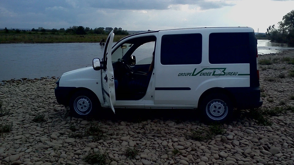 FIAT Doblo ГУЧНИЙ