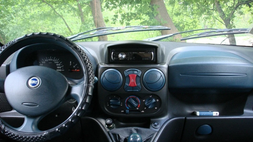FIAT Doblo Hot Italian 2