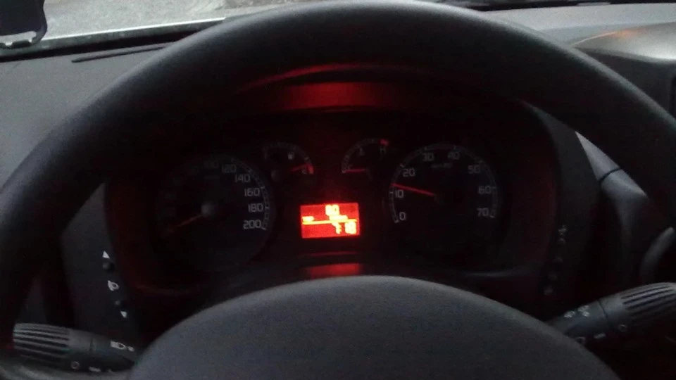 FIAT Doblo красень 3