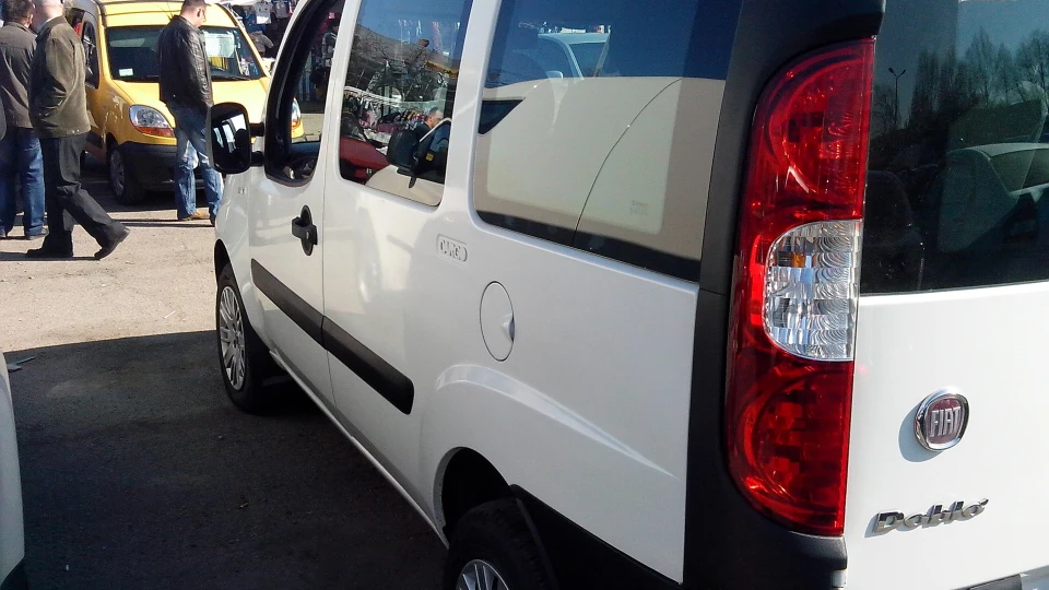 FIAT Doblo практична 3