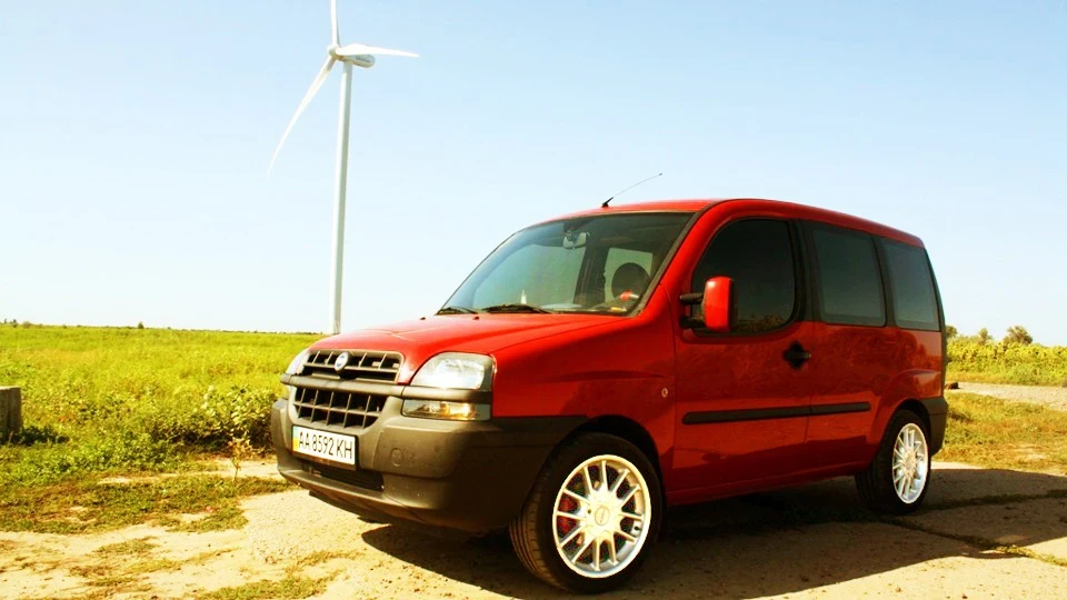 FIAT Doblo Red Shadow,1.3 ABARTH 2
