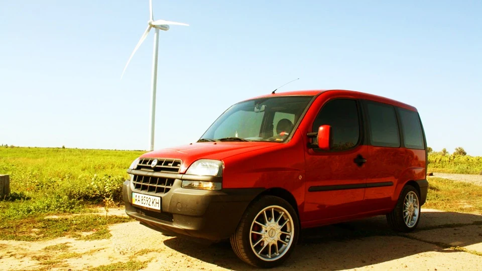 FIAT Doblo Red Shadow,1.3 ABARTH 5