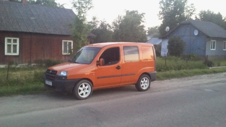 FIAT Doblo Turbo Orange 2