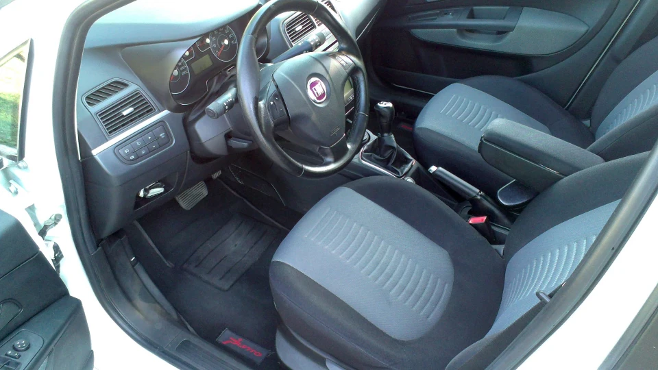 FIAT Grande Punto Bianco Santerellinа HWB