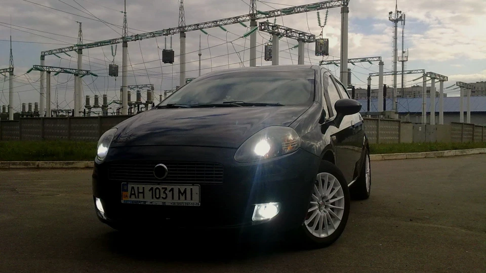 FIAT Grande Punto Чорний Плуто 2