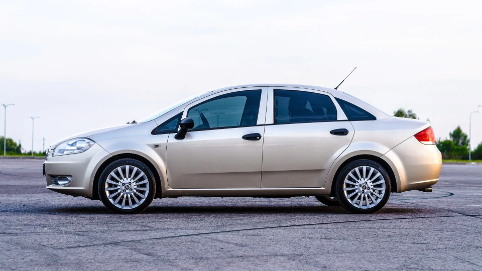 FIAT Linea 1.4 t-jet Rocket 4