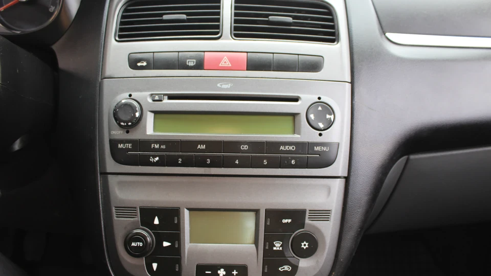FIAT Linea 323 199A3000 1.3Multijet 4
