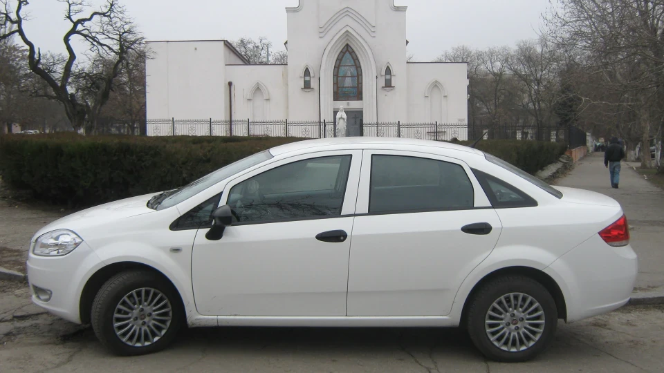 FIAT Linea Білосніжка italiano 2