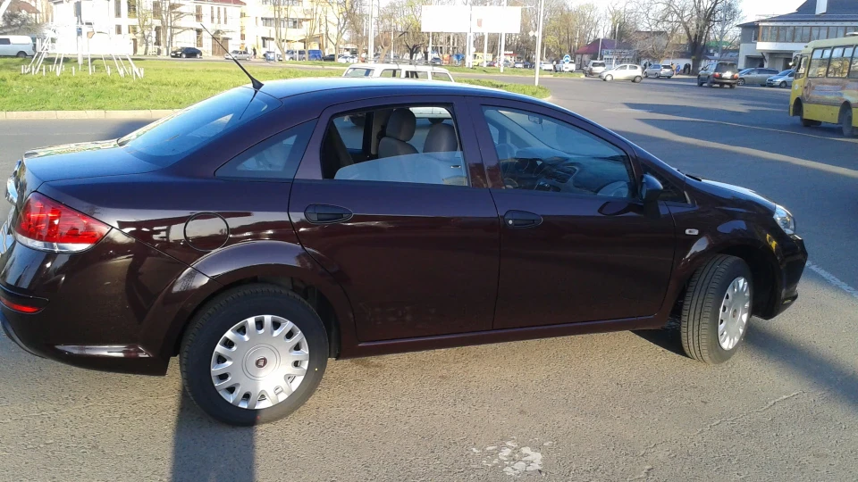FIAT Linea бордовий металік