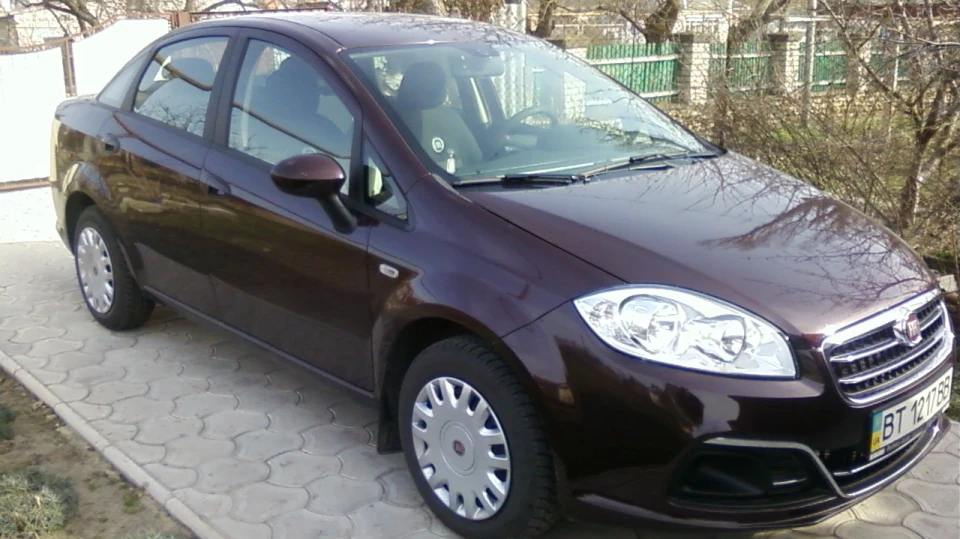 FIAT Linea бордовий 2