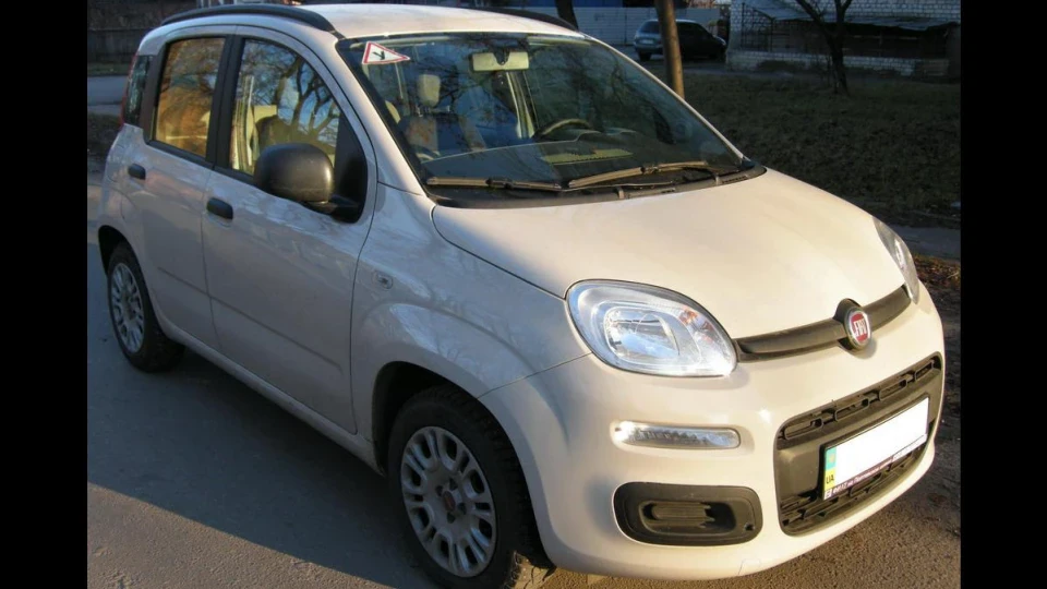 FIAT Panda Бежеве ведмежа