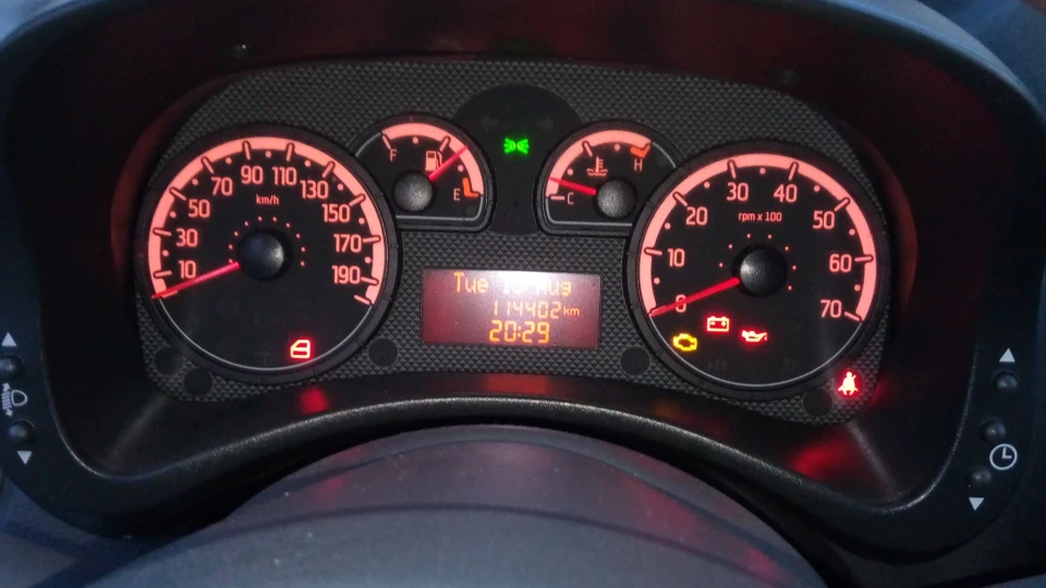 FIAT Panda білий малюк 4
