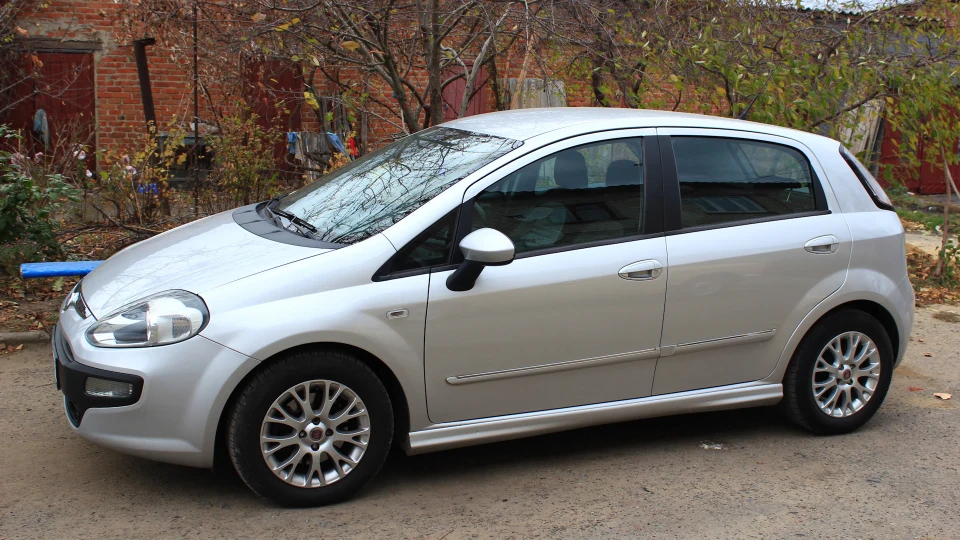 FIAT Punto Evo Grigio Intelettualle 4