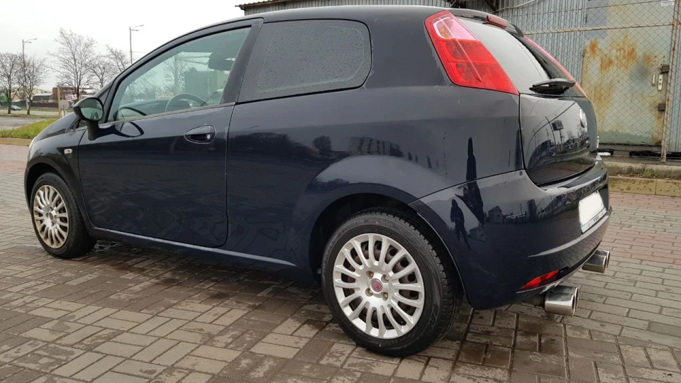 FIAT Punto Малюк і 4 труби