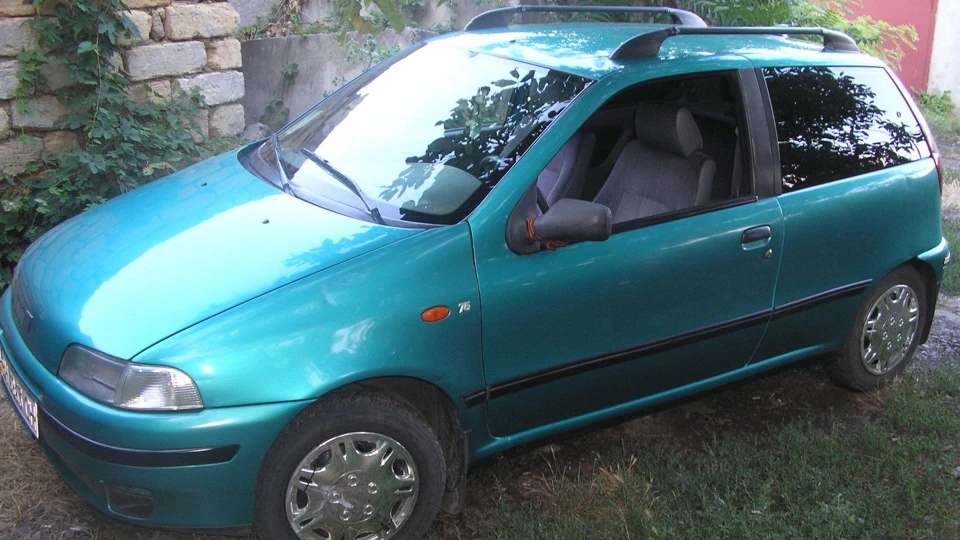 FIAT Punto Зелений металік 2