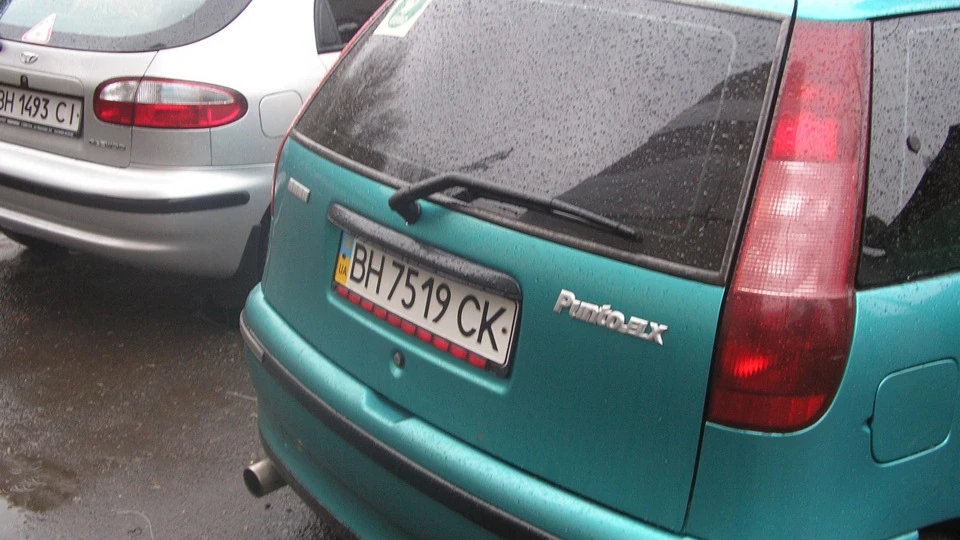 FIAT Punto Зелений металік 5