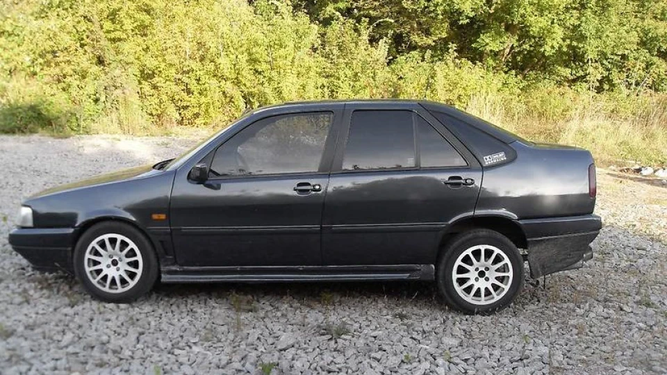 FIAT Tempra Мокрий асфальт