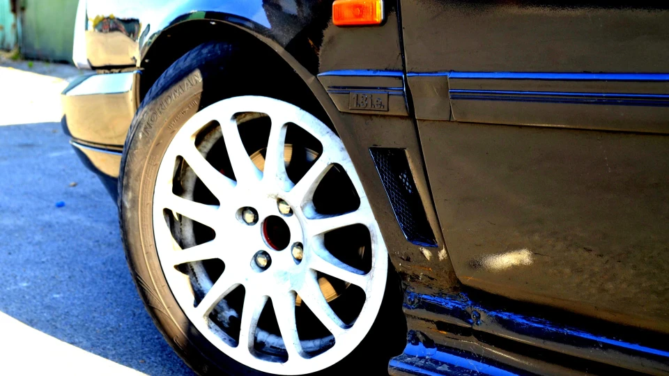 FIAT Tempra Мокрий асфальт 4