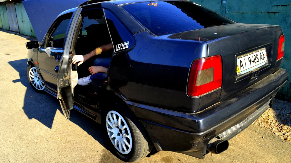 FIAT Tempra Мокрий асфальт 5