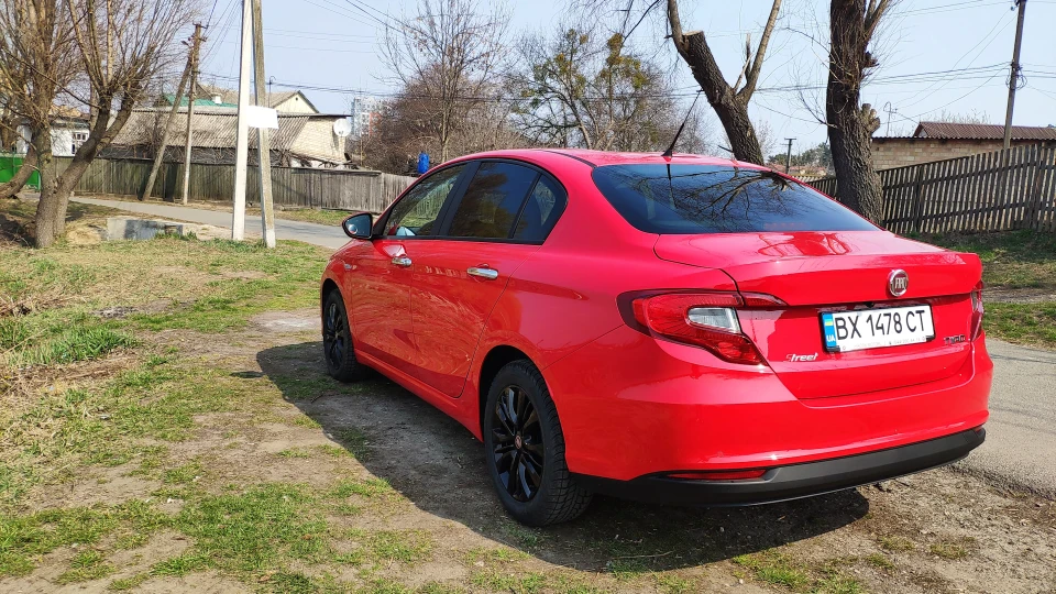 FIAT Tipo (2015) Street