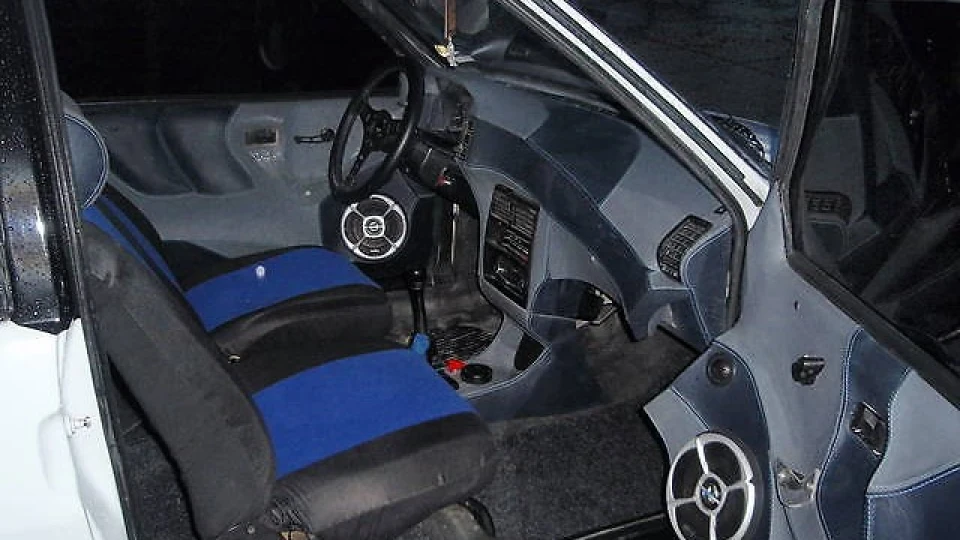 FIAT Uno 4