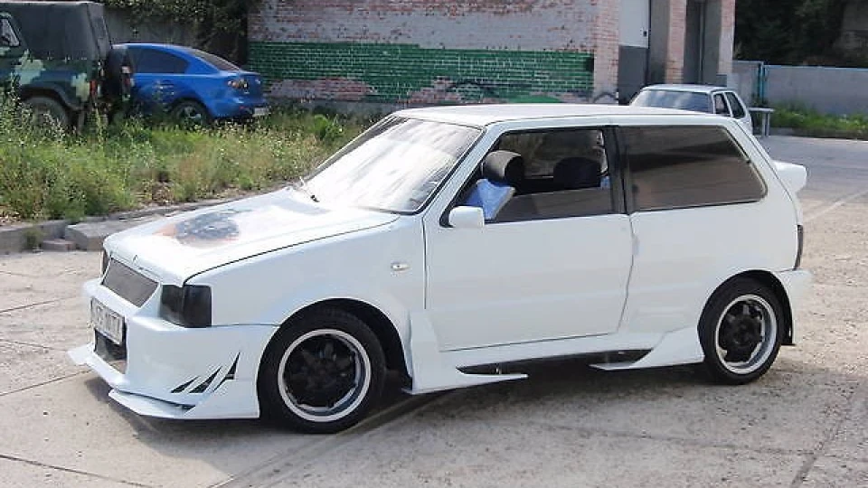 FIAT Uno 5