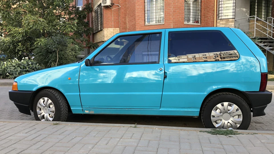 FIAT Uno 5