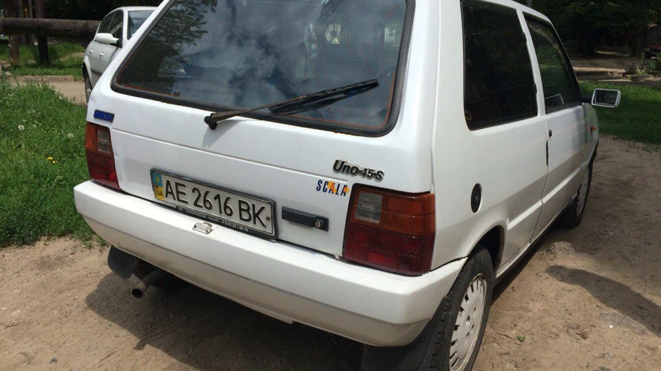 FIAT Uno 1.0 (44 hp) 2