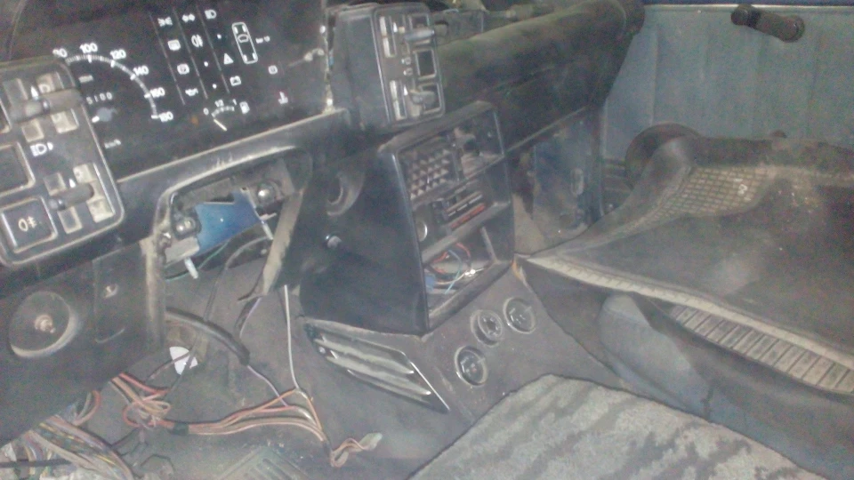 FIAT Uno 1.5ie 4